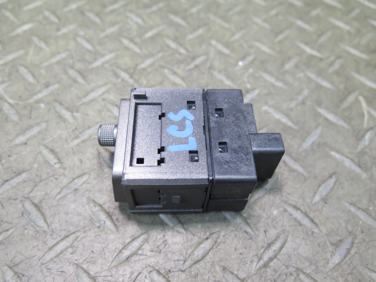 07-12 Lexus LS600h LS460 Front Right Passenger Heated Cooled Seat Switch OEM