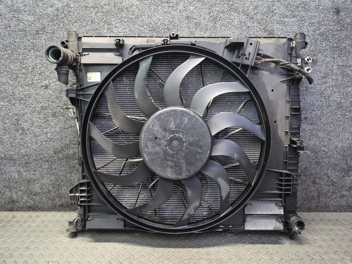 2012-2015 Mercedes W166 ML63 AMG Engine Cooling Fan Radiator A/C Condenser Assy