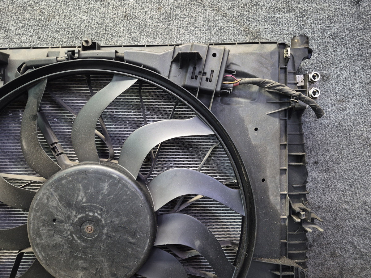 2012-2015 Mercedes W166 ML63 AMG Engine Cooling Fan Radiator A/C Condenser Assy