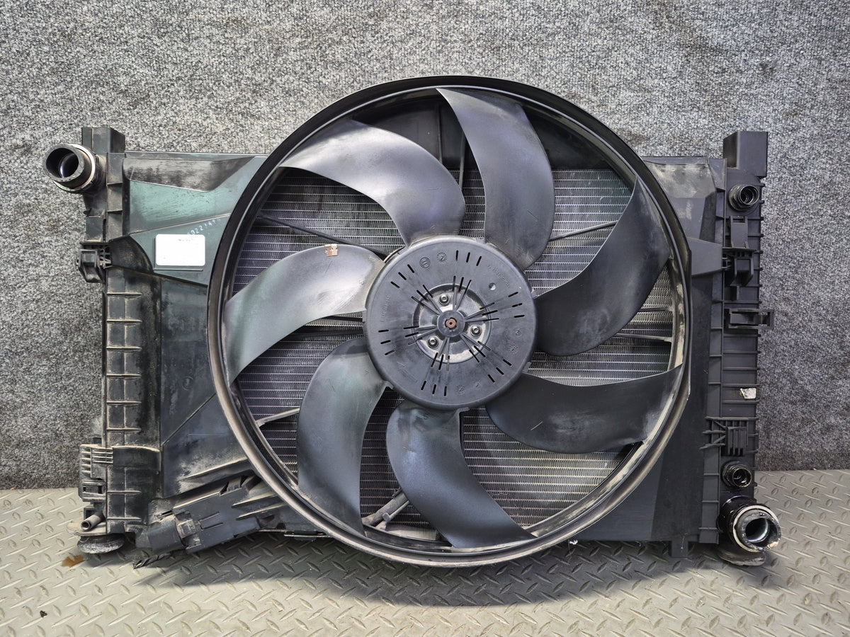 05-08 Mercedes R171 SLK350 Engine Radiator Cooling Fan Shroud w A/C Condenser