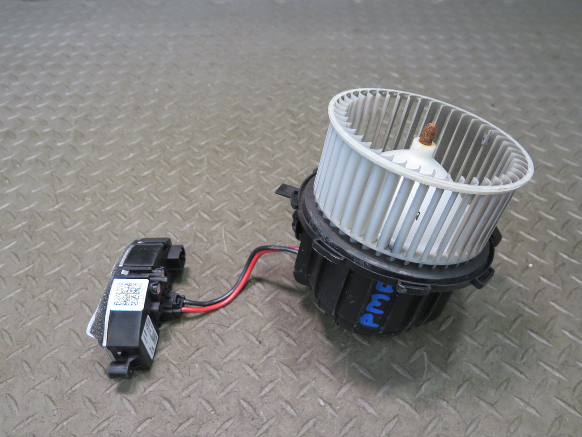 2015-2018 Porsche Macan A/C Heater Blower Motor Fan W/ Resistor