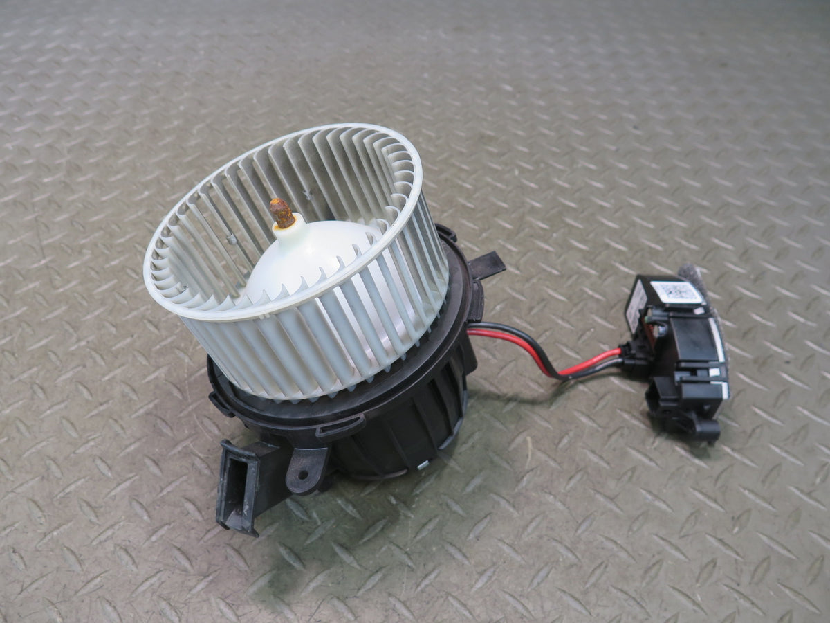 2015-2018 Porsche Macan A/C Heater Blower Motor Fan W/ Resistor