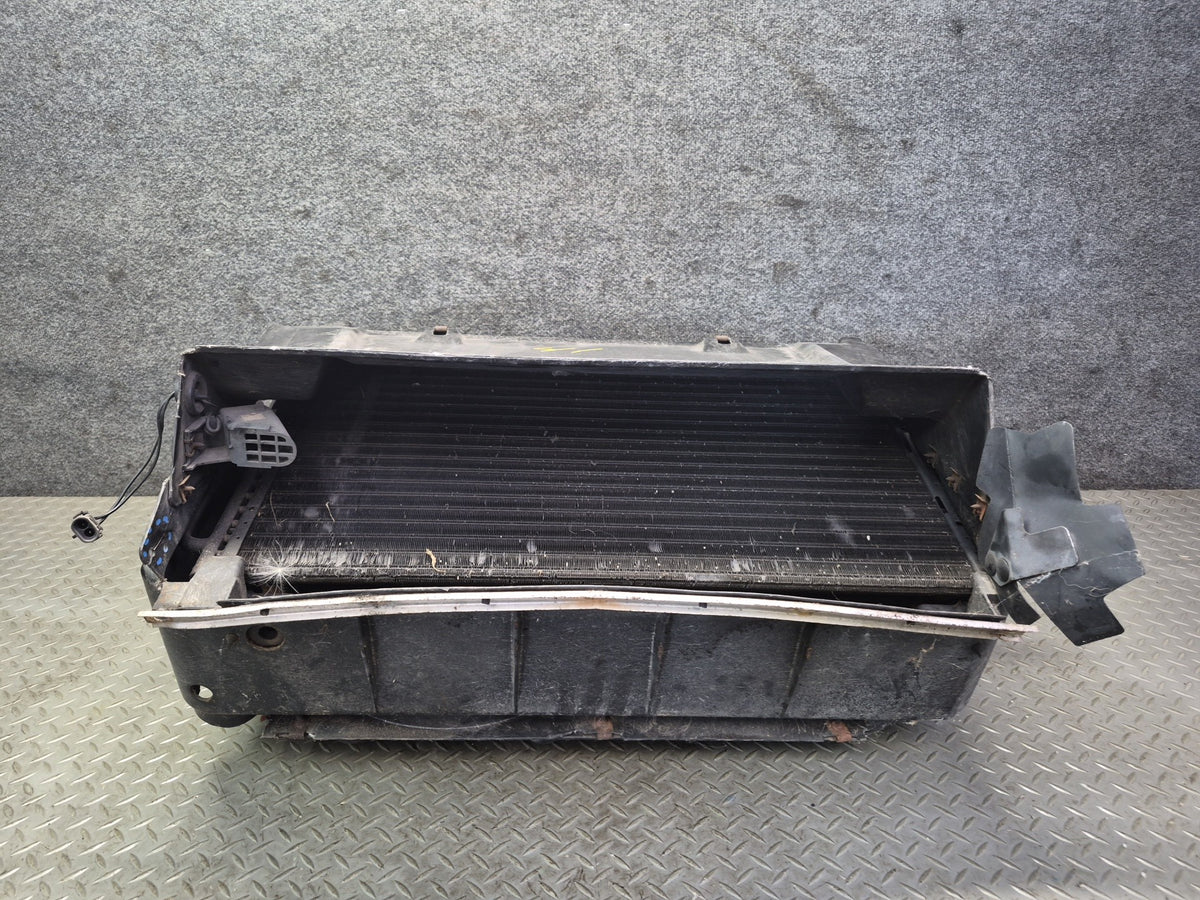 90-93 Chevy Corvette C4 A/T Engine Radiator AC Condenser Fan Shroud Assy Damaged