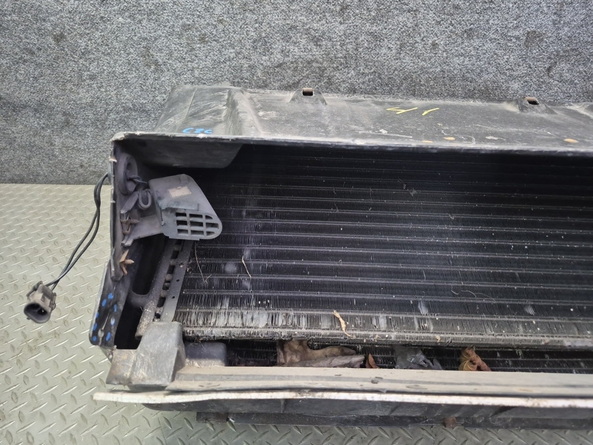 90-93 Chevy Corvette C4 A/T Engine Radiator AC Condenser Fan Shroud Assy Damaged