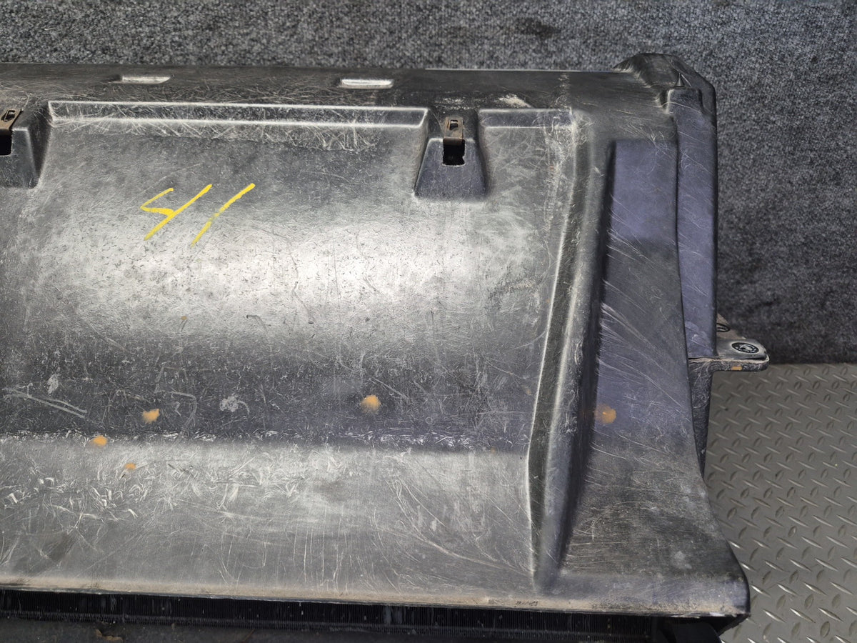 90-93 Chevy Corvette C4 A/T Engine Radiator AC Condenser Fan Shroud Assy Damaged