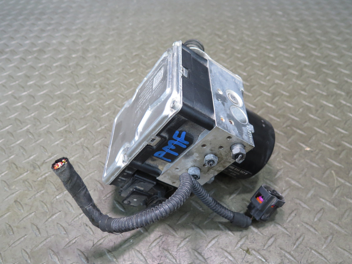 2015-2016 Porsche Macan Anti Lock Brake ABS Pump Module 95B907379F
