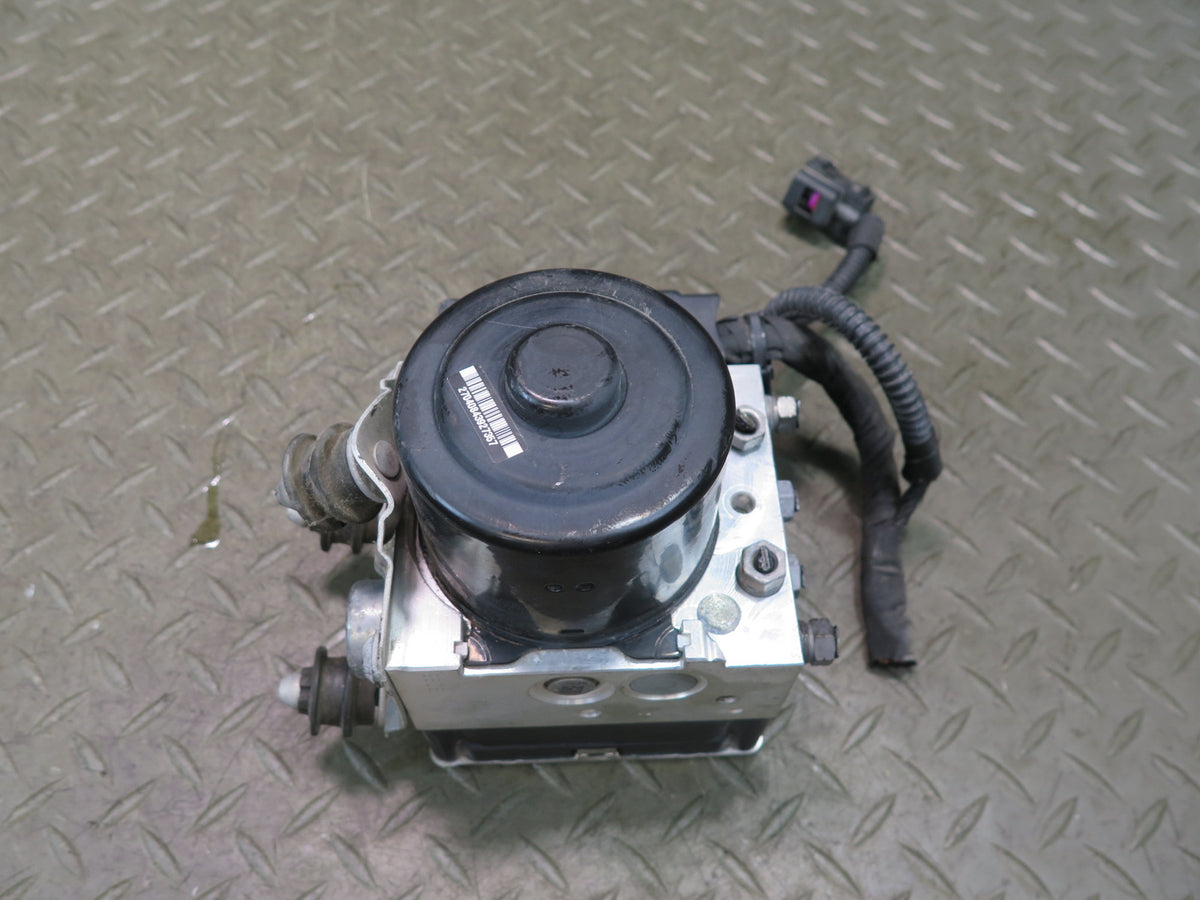 2015-2016 Porsche Macan Anti Lock Brake ABS Pump Module 95B907379F