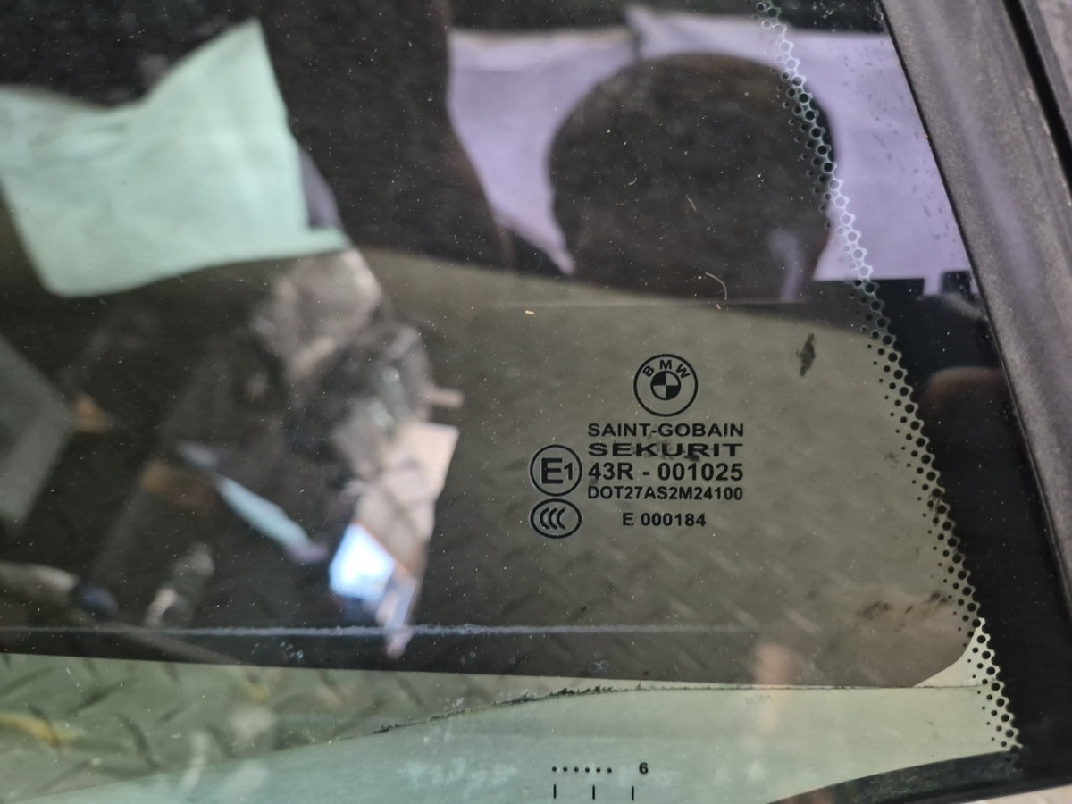 2015-2020 BMW F33 F83 M4 Convertible Rear Right Quarter Glass Window
