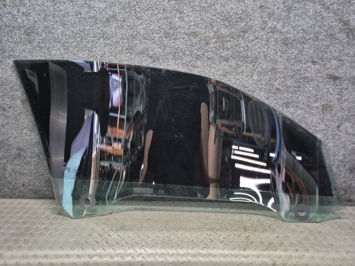 2015-2020 BMW F33 F83 M4 Convertible Left Driver Door Glass Window