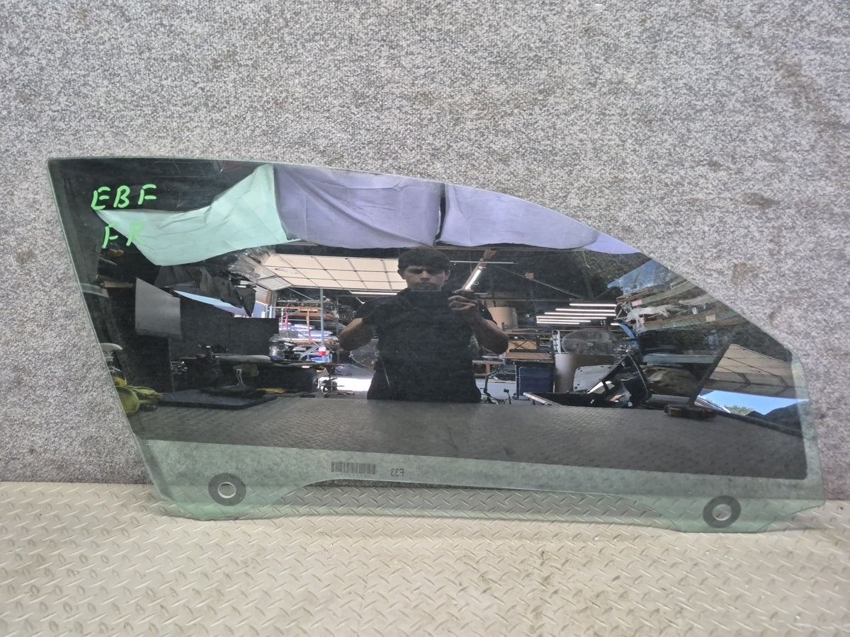 2015-2020 BMW F33 F83 M4 Convertible Right Passenger Door Glass Window