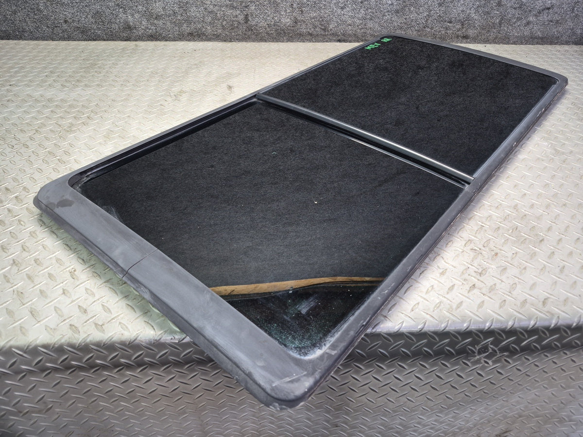 01-03 Volkswagen VW Eurovan T4 Center Right Movable Glass Window OEM