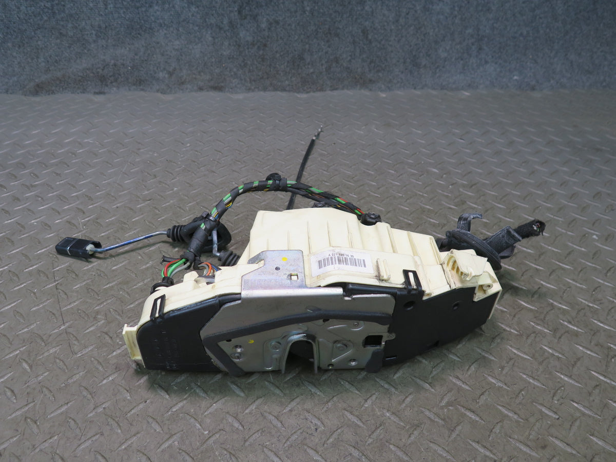 07-13 Mercedes W221 S-class Front Right Door Lock Latch Actuator 2217301635 OEM