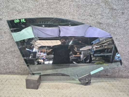 2010-2016 Porsche Panamera 970 Front Right Door Glass Window 97054251203
