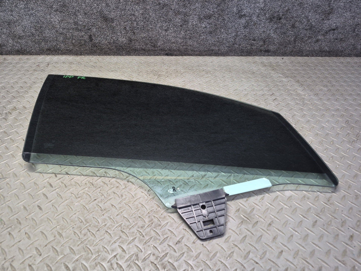 2010-2016 Porsche Panamera 970 Front Right Door Glass Window 97054251203