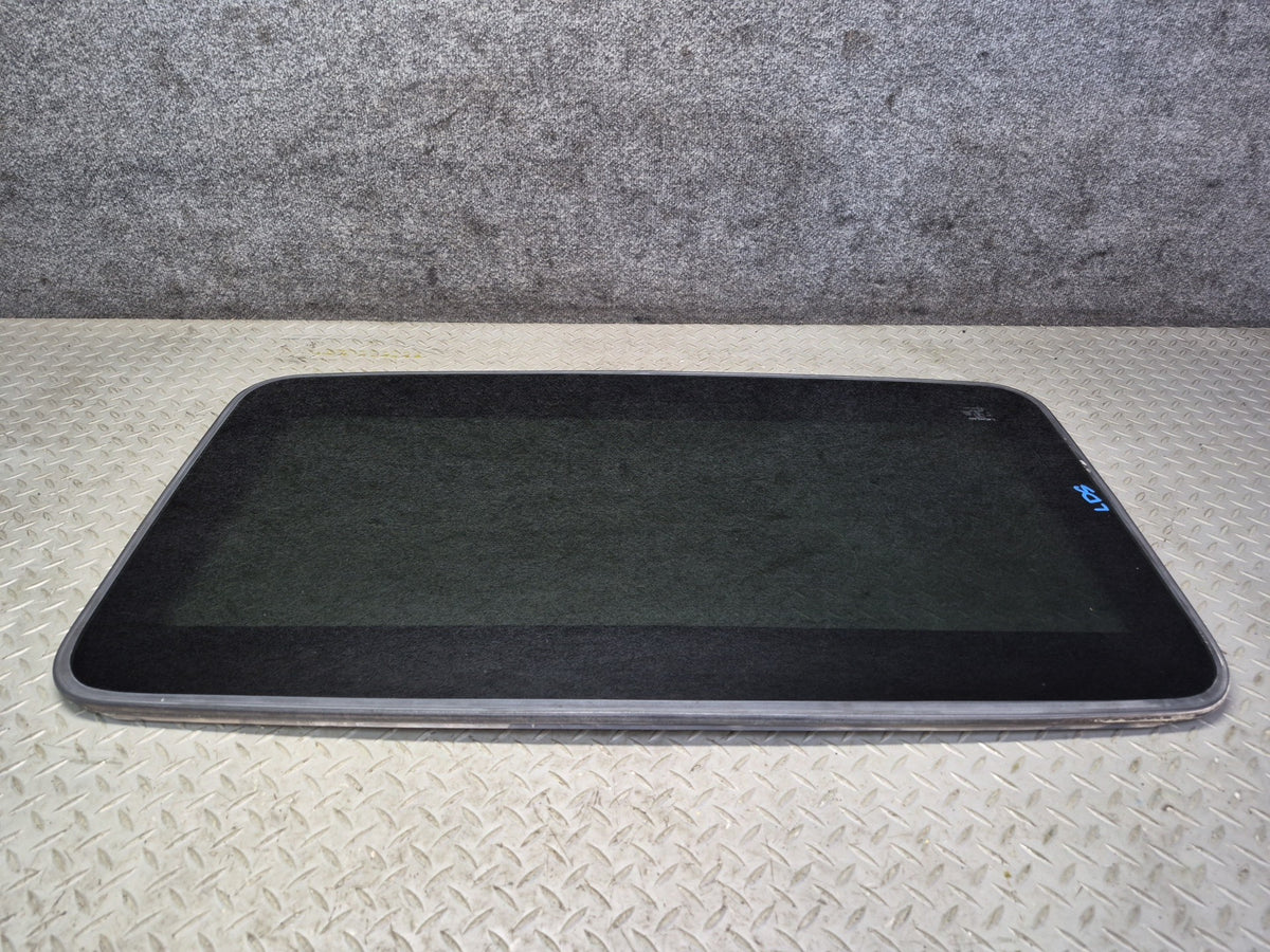 01-06 Lexus UCF30L LS430 Sunroof Moonroof Glass Window Panel OEM