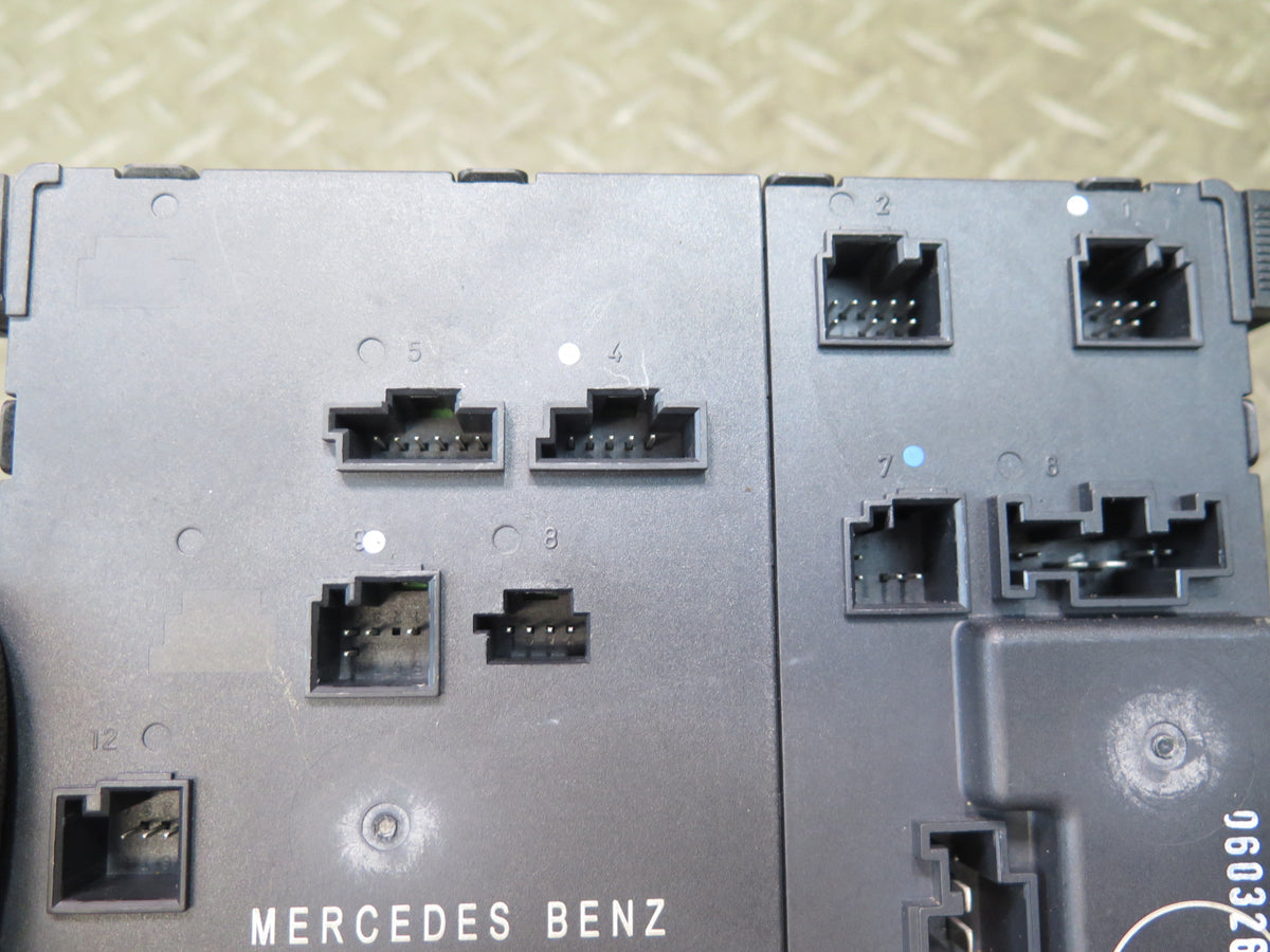 03-12 Mercedes R230 SL550 Front Left Door Control Module 2308205726 OEM