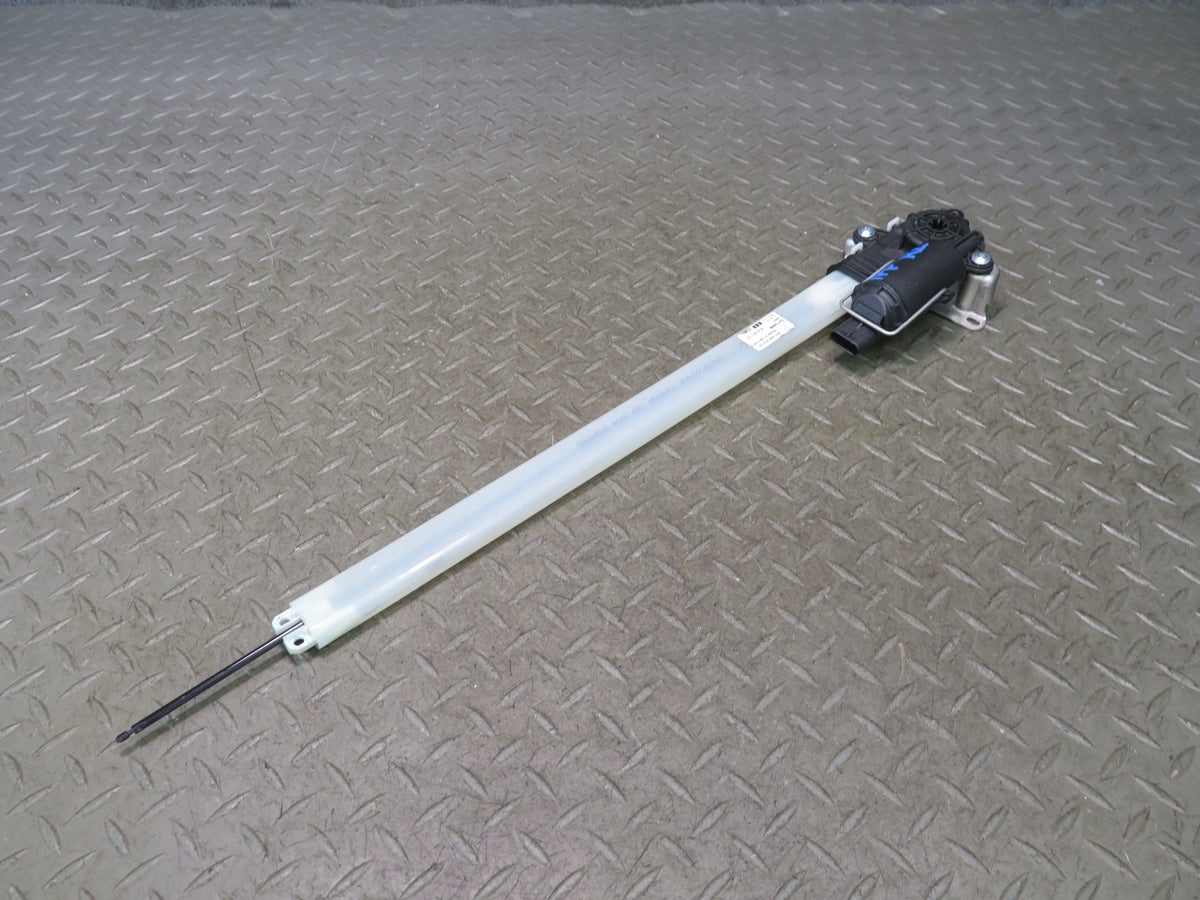 2010-2016 Porsche Panamera 970 Rear Left Door Window Sunshade Motor Assembly
