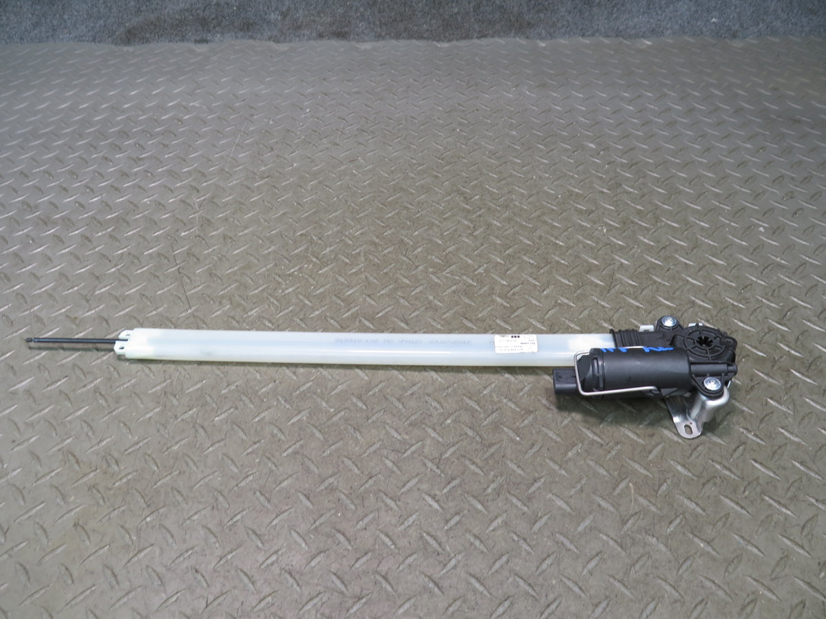 2010-2016 Porsche Panamera 970 Rear Left Door Window Sunshade Motor Assembly
