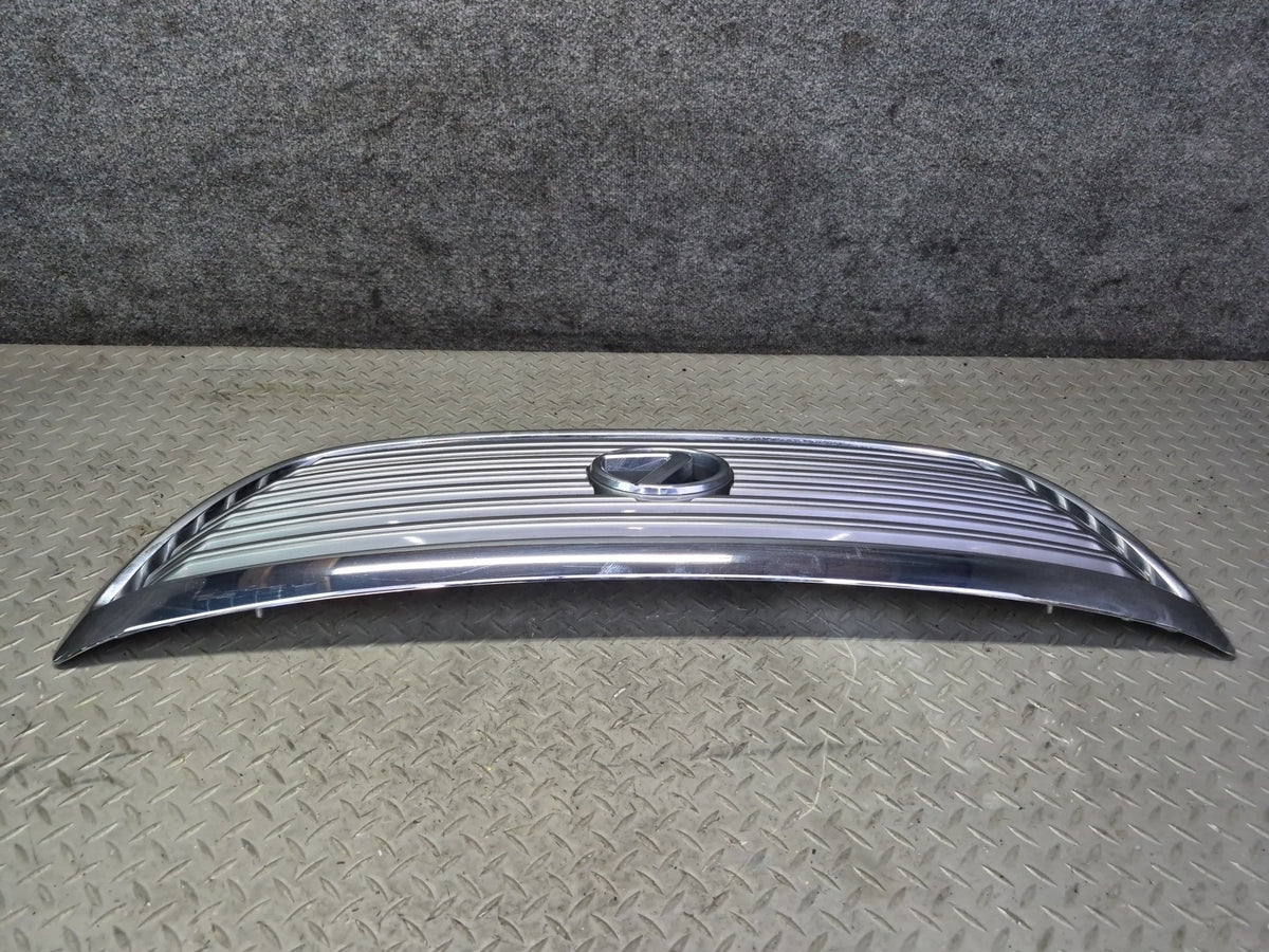 04-06 Lexus UCF30L LS430 Front Upper Hood Chrome Grille w Emblem OEM