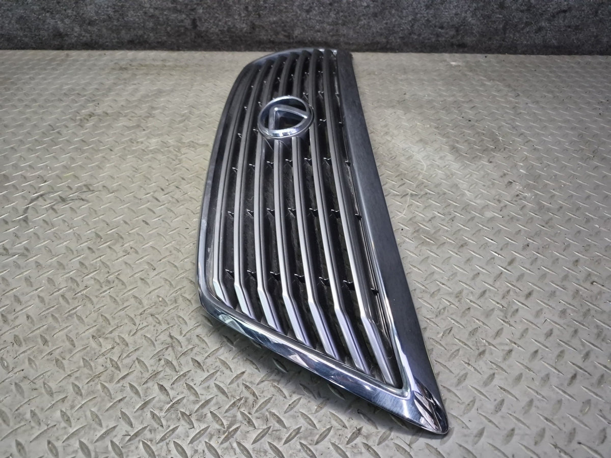 04-06 Lexus UCF30L LS430 Front Upper Hood Chrome Grille w Emblem OEM