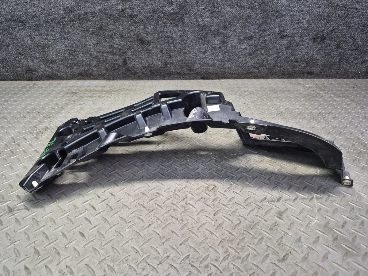 2015-2018 Porsche Macan Rear Right Center Left Bumper Mount Bracket Support Set
