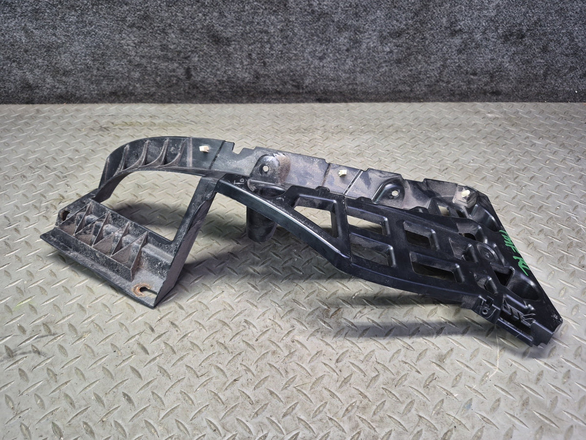 2015-2018 Porsche Macan Rear Right Center Left Bumper Mount Bracket Support Set