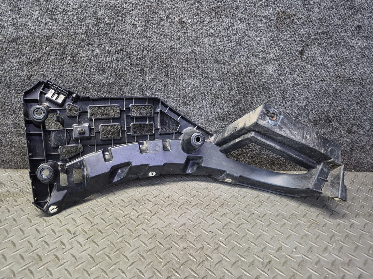 2015-2018 Porsche Macan Rear Right Center Left Bumper Mount Bracket Support Set