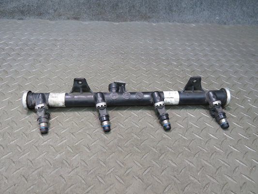 2003-2007 Hummer H2 6.0L Engine High Pressure Fuel Rail W/ Injector Set