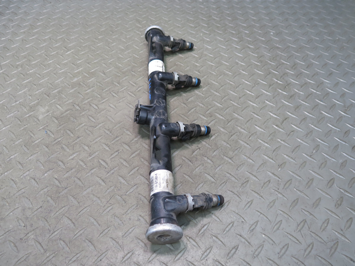 2003-2007 Hummer H2 6.0L Engine High Pressure Fuel Rail W/ Injector Set