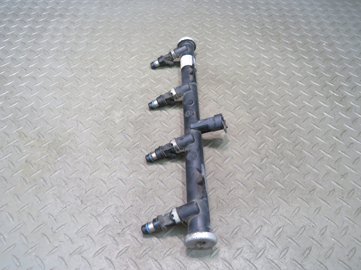 2003-2007 Hummer H2 6.0L Engine High Pressure Fuel Rail W/ Injector Set