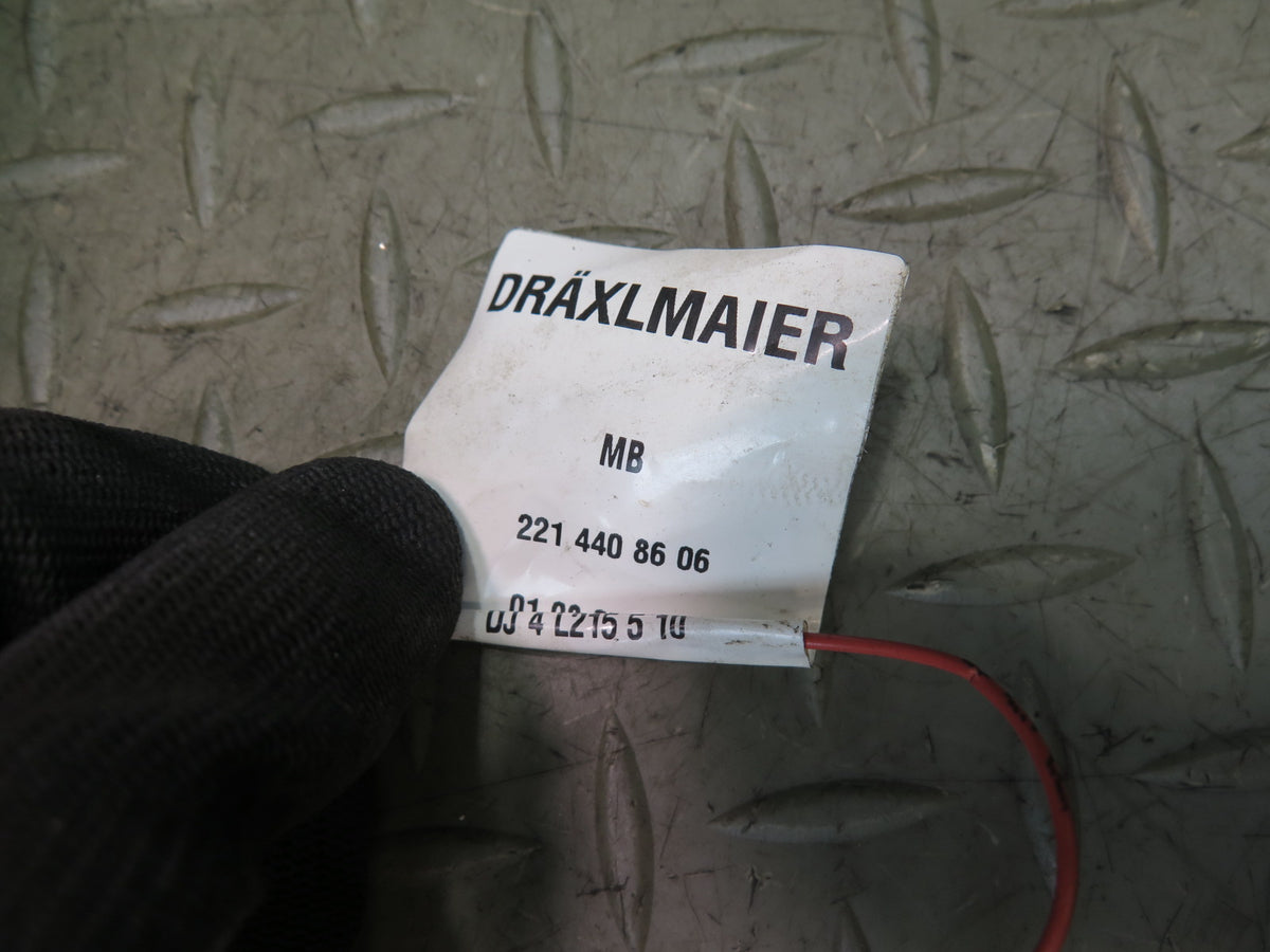 07-09 Mercedes W221 S-class Rear Trunk Fuse Relay SAM Module 2215405950 OEM