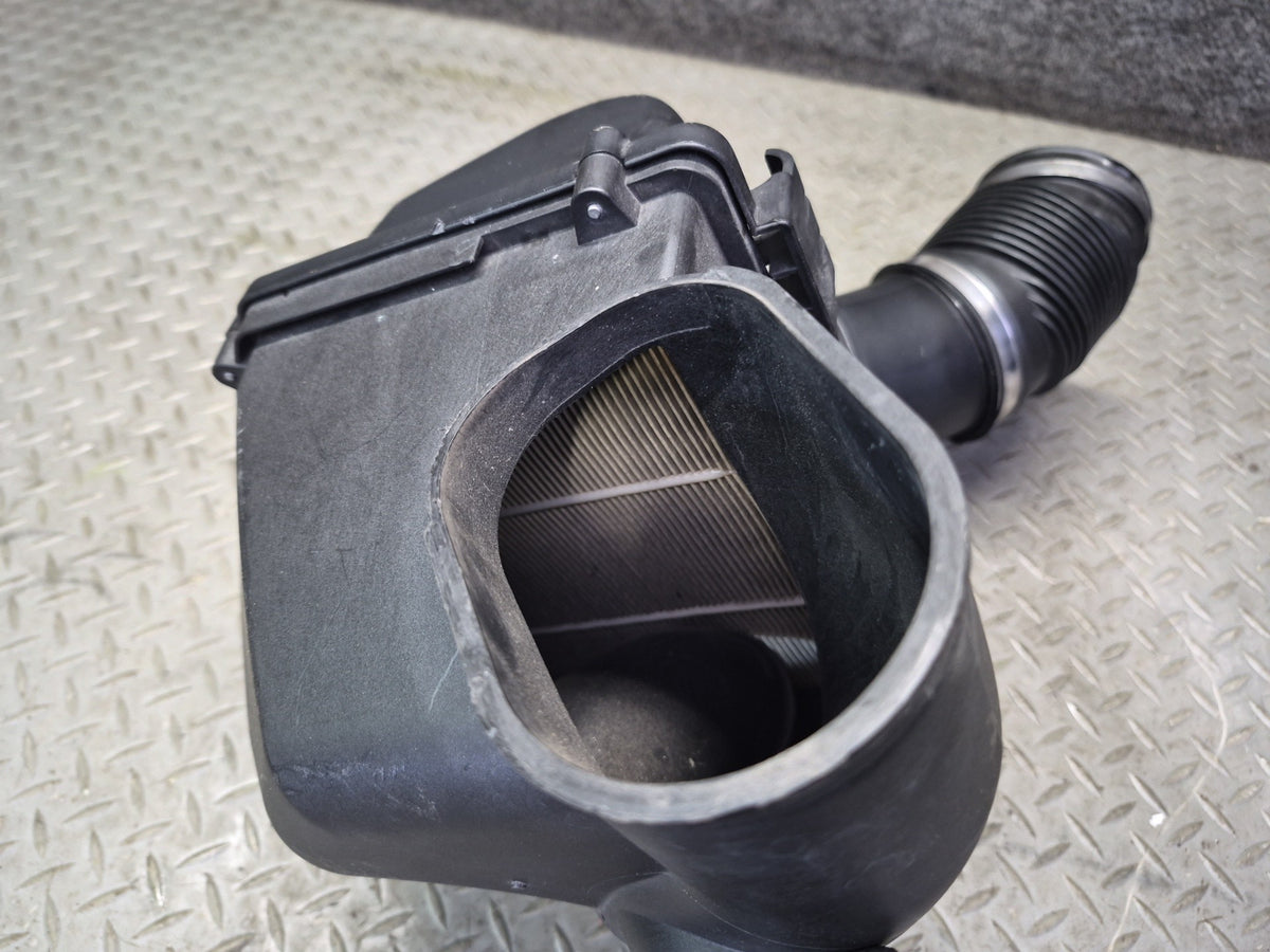 2012-2016 BMW F10 M5 S63T Right Air Intake Cleaner Filter Box MAF Sensor Damaged