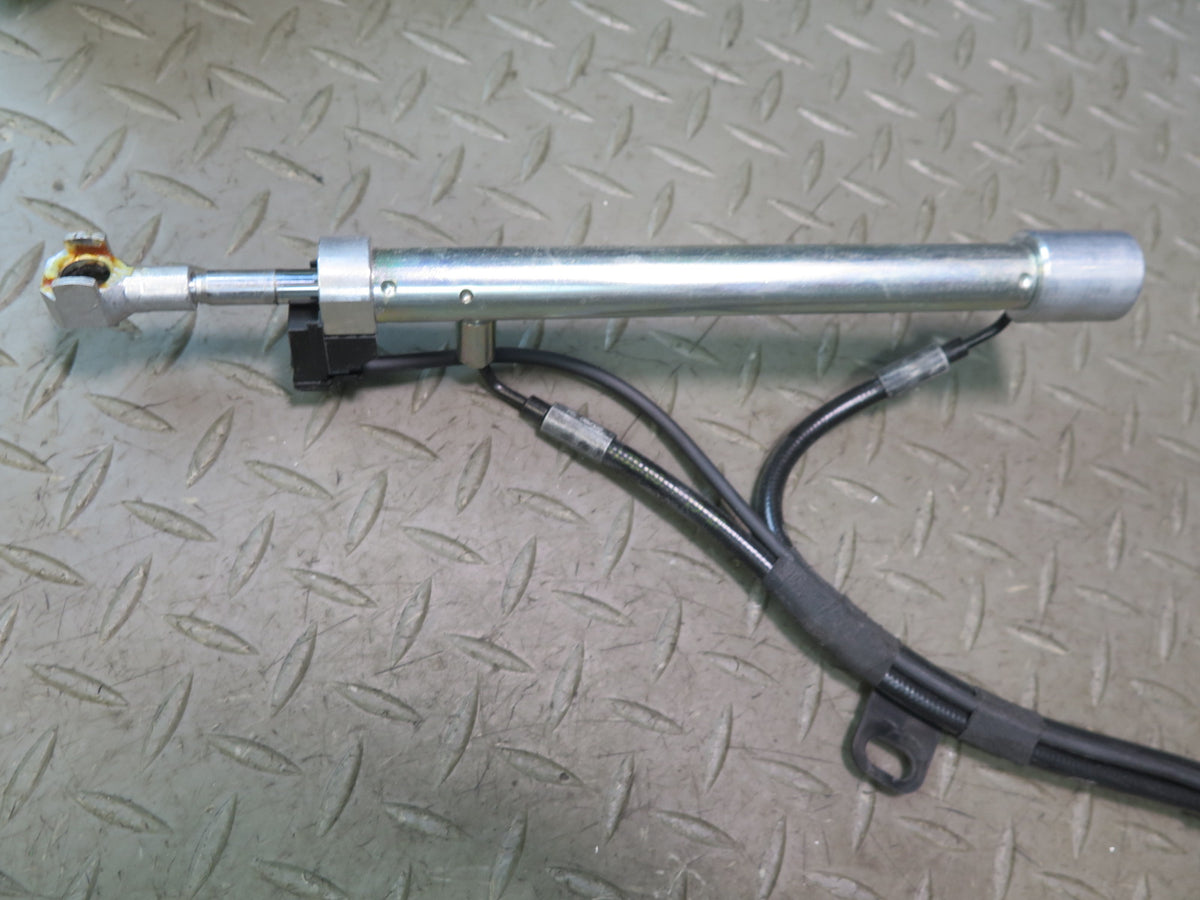07-13 Mercedes W221 Rear Trunk Lid Hydraulic Pump Motor w Case & Cylinder OEM