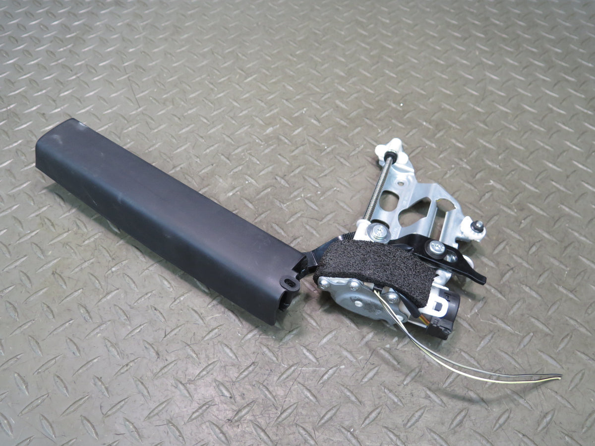 2010-2016 Porsche Panamera 970 Rear Right Door Window Sunshade Motor Assembly