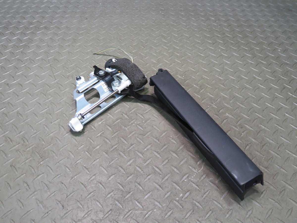 2010-2016 Porsche Panamera 970 Rear Right Door Window Sunshade Motor Assembly