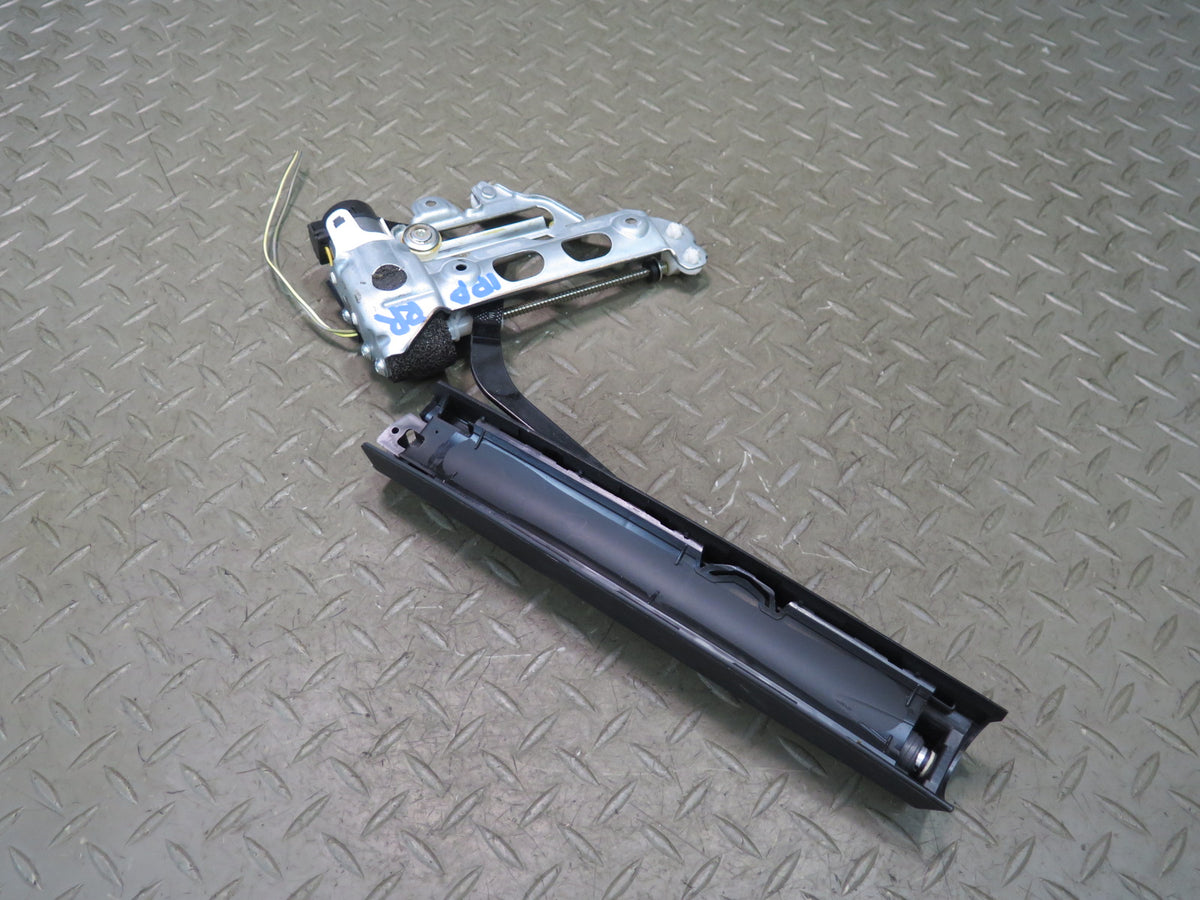 2010-2016 Porsche Panamera 970 Rear Right Door Window Sunshade Motor Assembly