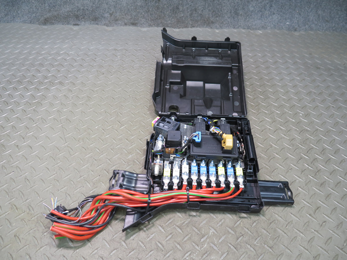 2010-2016 Porsche Panamera 970 Power Distribution Junction Fuse Relay Box