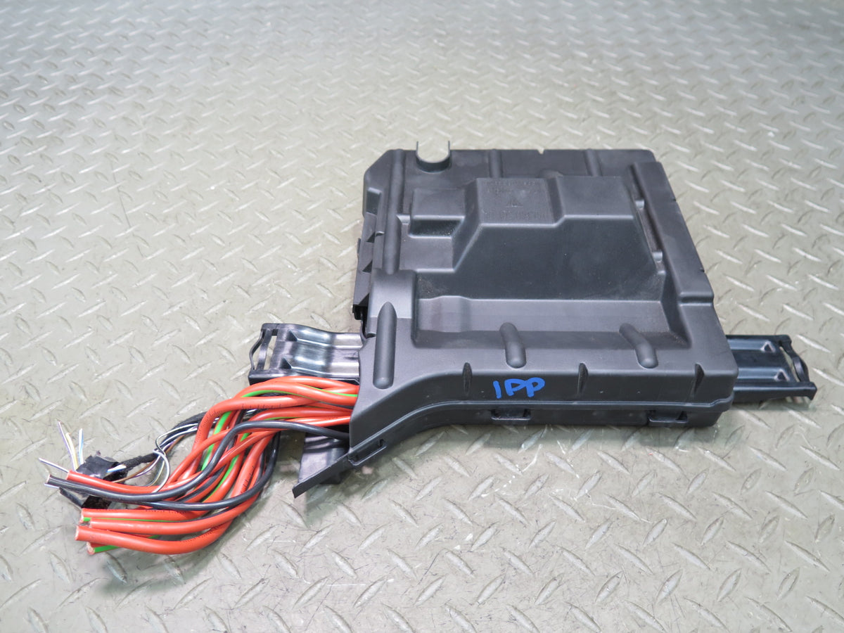 2010-2016 Porsche Panamera 970 Power Distribution Junction Fuse Relay Box