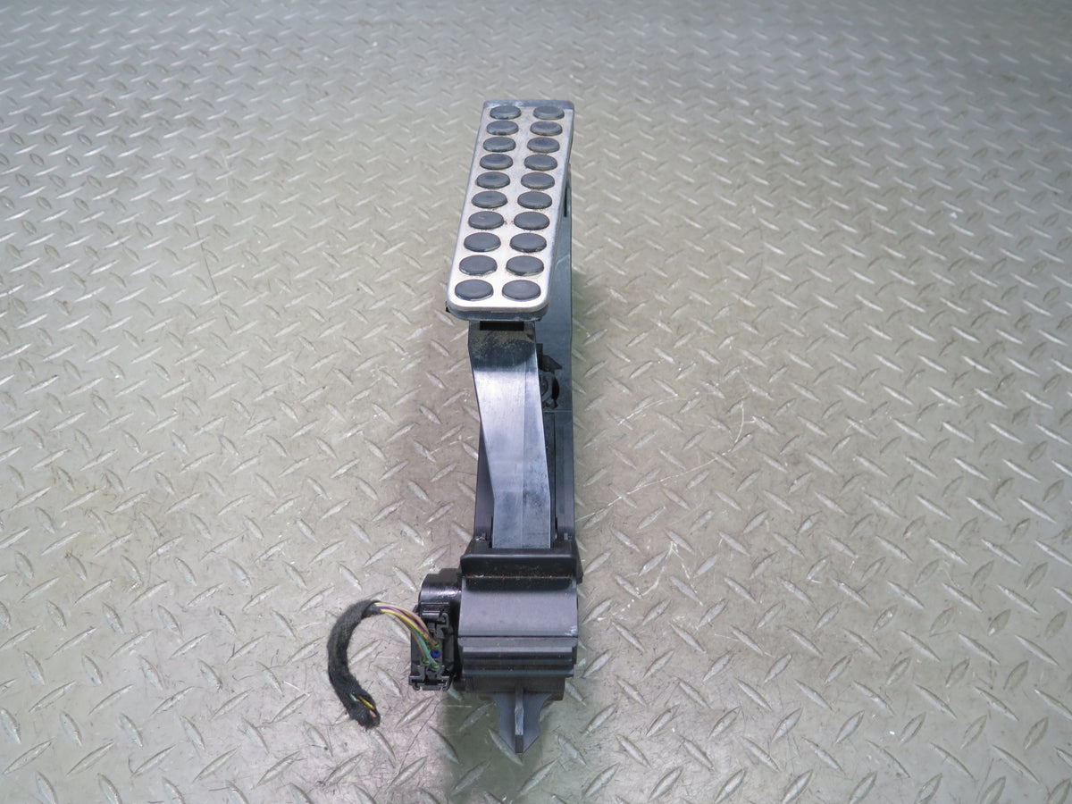 07-13 Mercedes W221 S-class Gas Acceleration Pedal 2203000304 OEM