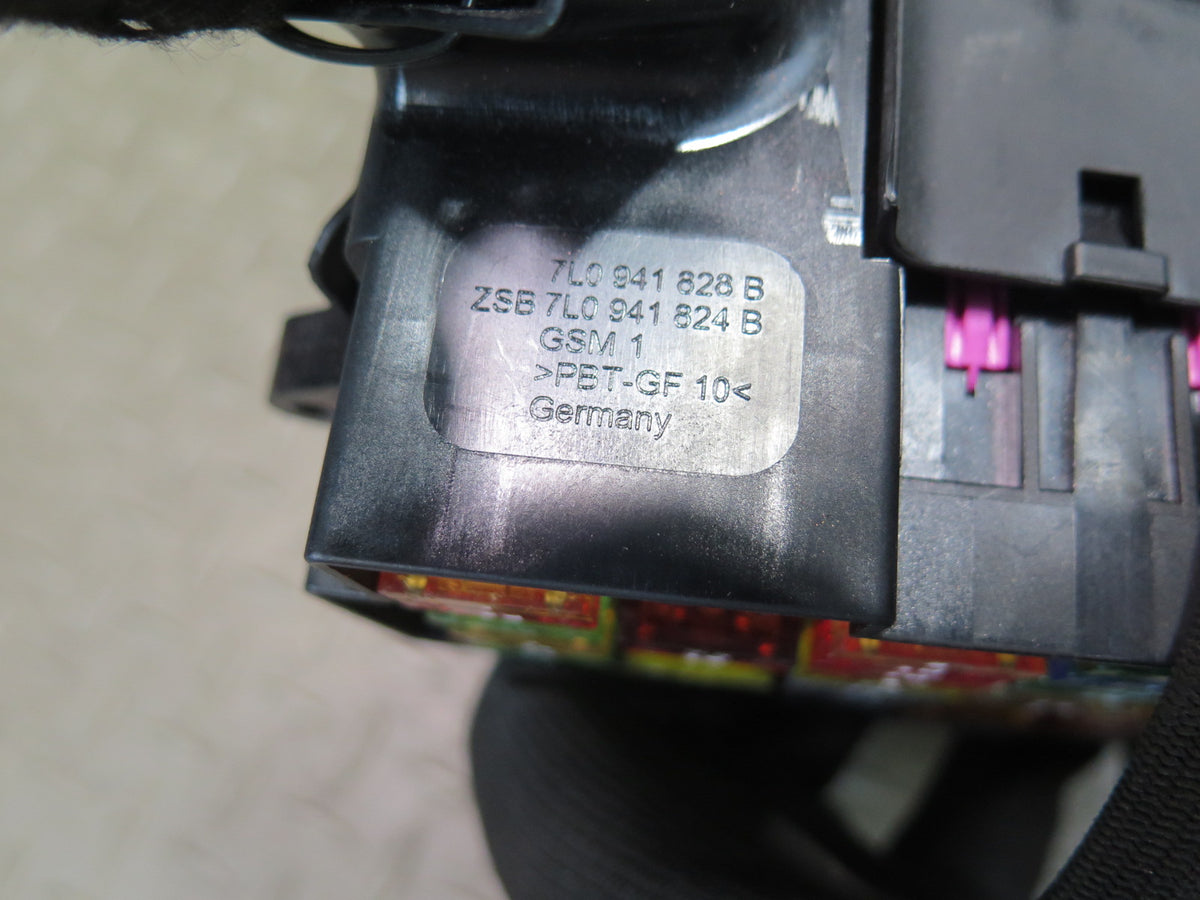 2010-2016 Porsche Panamera 970 Left Cabin Fuse Relay Box Module 7L0941828B