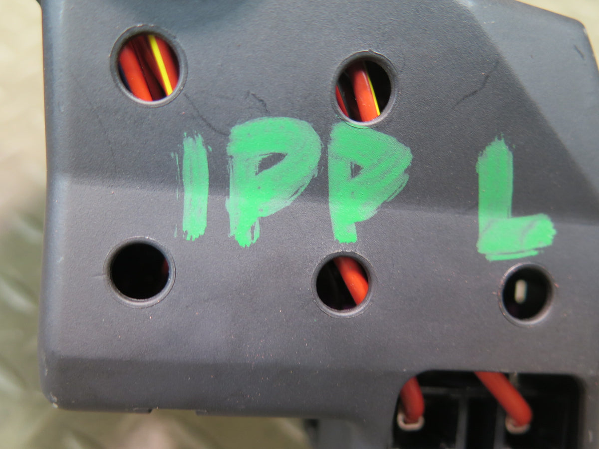 2010-2016 Porsche Panamera 970 Left Cabin Fuse Relay Box Module 7L0941828B