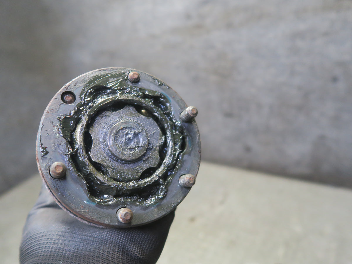 2015-2016 Porsche Macan 3.0L 3.6L AWD Rear Drive Shaft Propeller