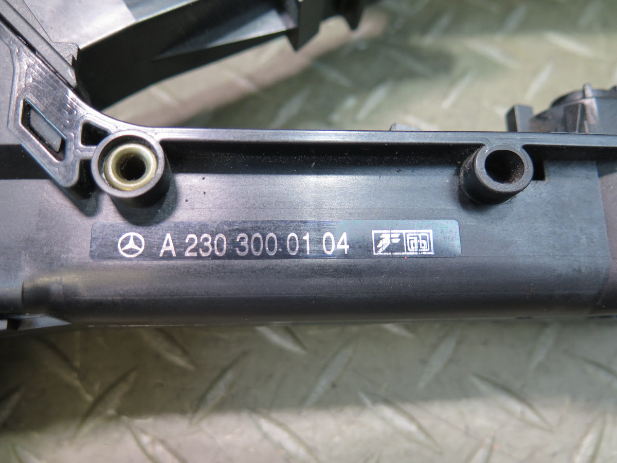 03-08 Mercedes R230 Sl-class Gas Acceleration Pedal 2303000104 OEM