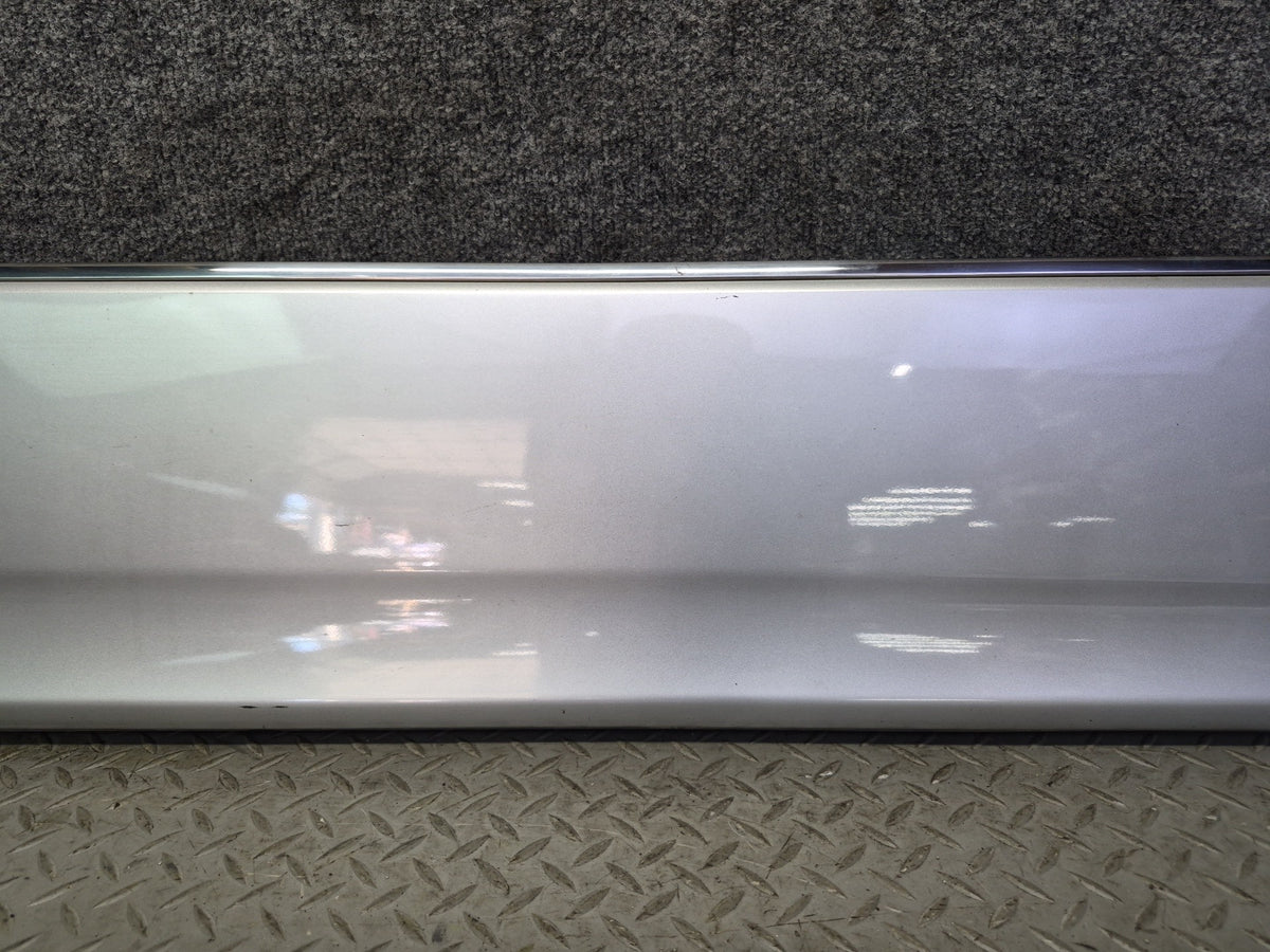 04-06 Lexus UCF30L LS430 Right Fender Door Lower Exterior Molding Trim Set OEM