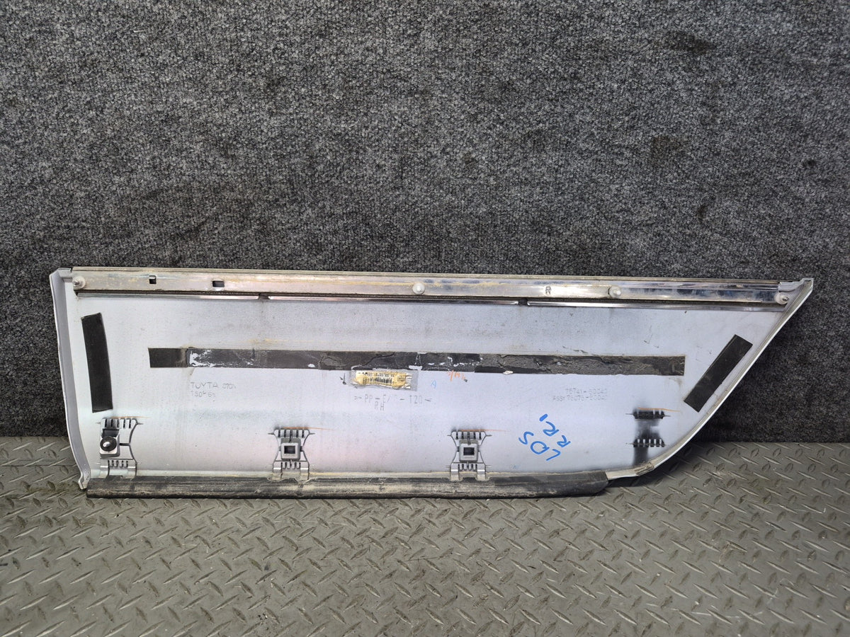 04-06 Lexus UCF30L LS430 Right Fender Door Lower Exterior Molding Trim Set OEM
