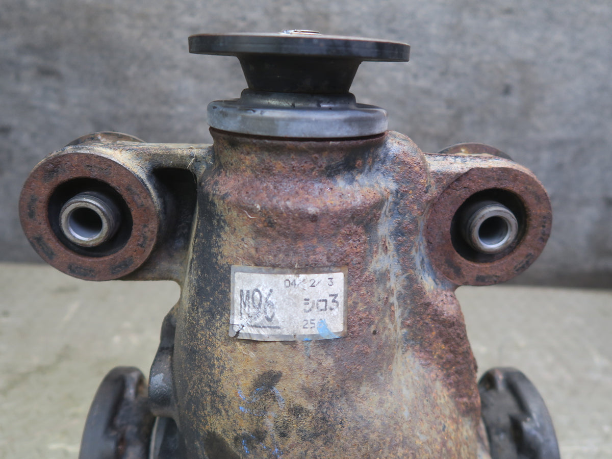 01-05 Lexus IS300 M96 A/T Rear Differential Carrier 3.91 Ratio 120K Miles OEM