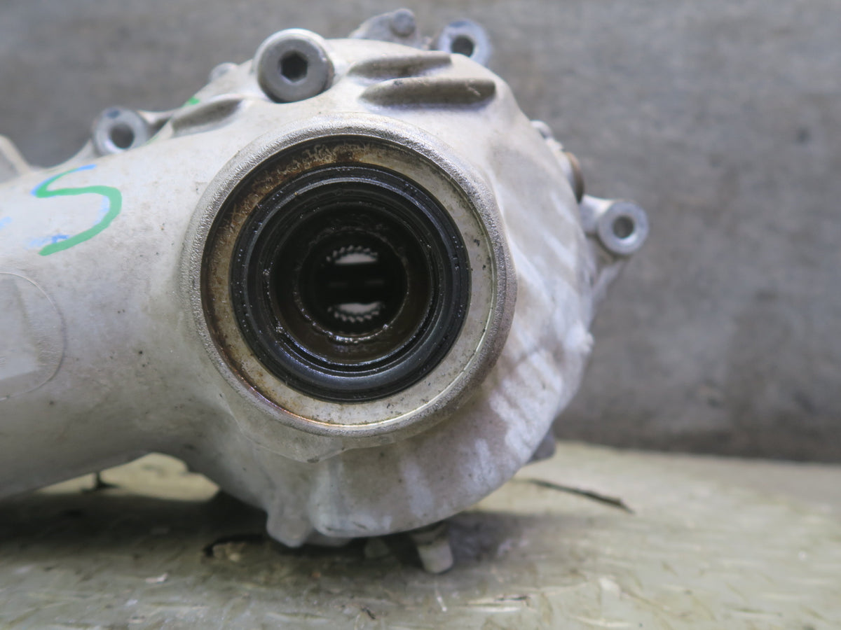 08-16 Lexus UVF46L LS600h AWD Front Axle Differential Carrier 3.916 Ratio OEM