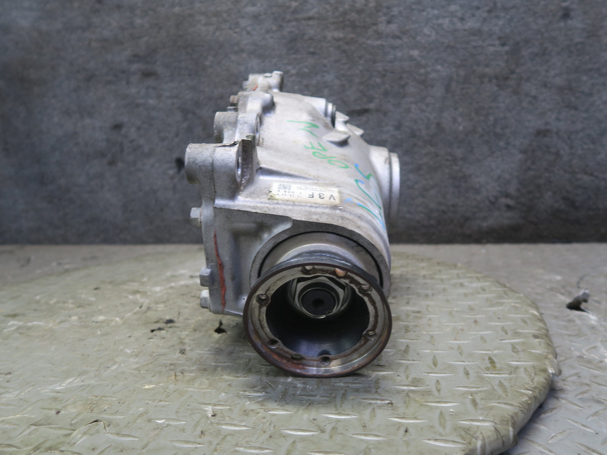 08-16 Lexus UVF46L LS600h AWD Front Axle Differential Carrier 3.916 Ratio OEM