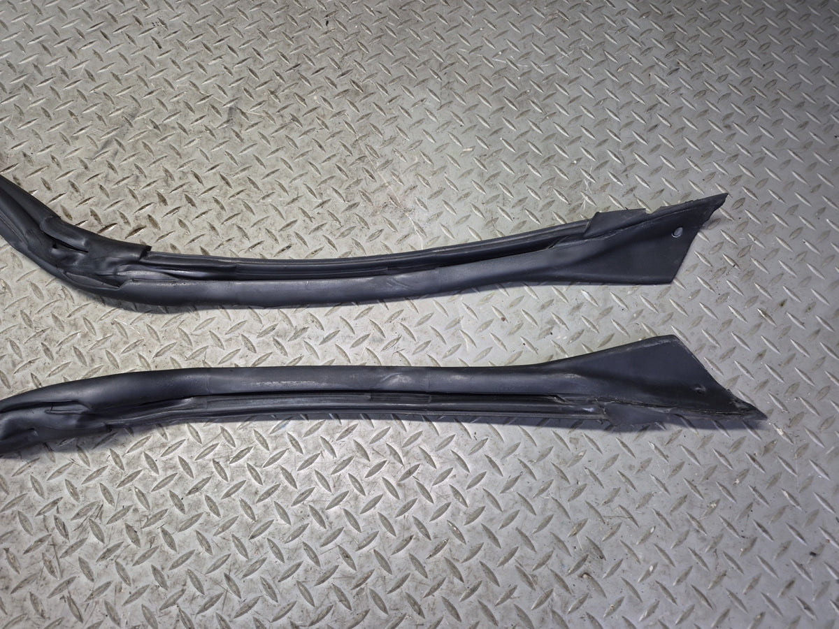 00-09 Honda S2000 Front Windshield Weatherstrip Rubber Seal Gasket OEM