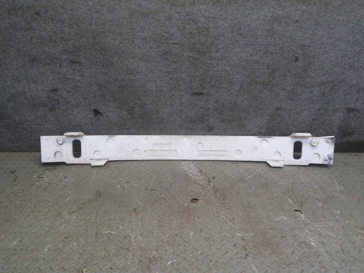 01-05 Lexus JCE10L IS300 Sedan Front Bumper Impact Reinforcement Bar w Foam OEM